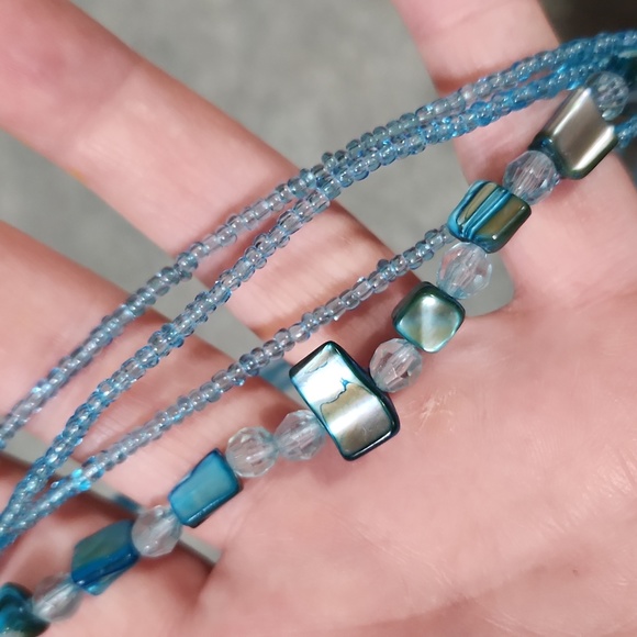 Vintage multi Strand blue Beaded necklace - Picture 2 of 2